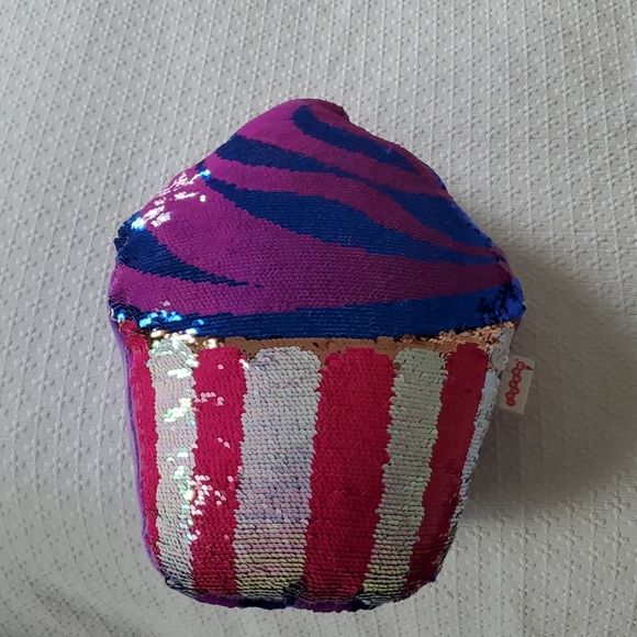 sequince pillow - Picture 2 of 3